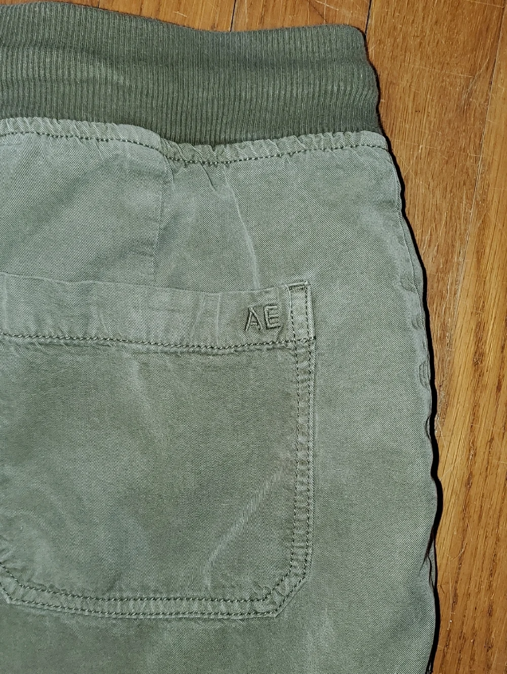 American Eagle Outfitters Olive Cargo Jogger Pants - Picture 5 of 12